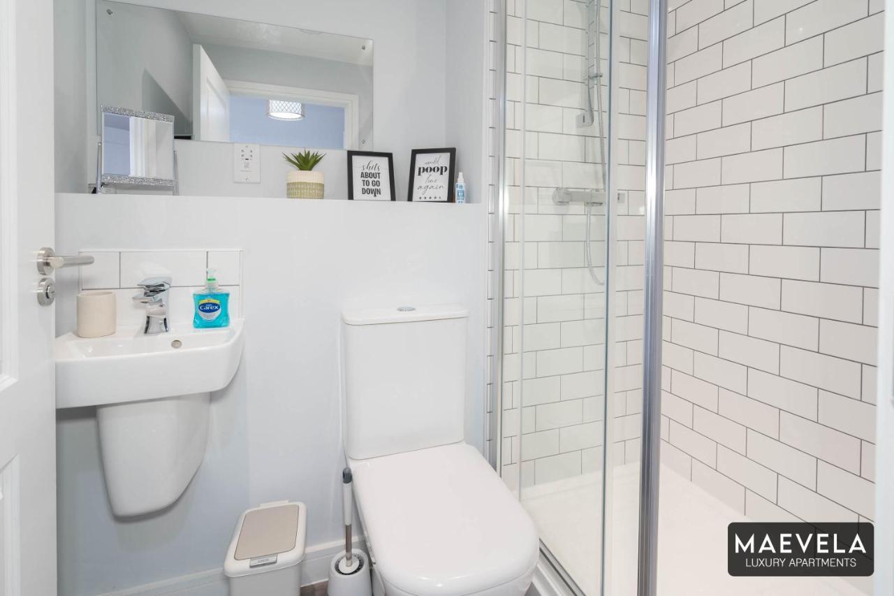 Maevela Apartments - Luxury Top Floor Penthouse - With Parking - 2 Bedroom New Build Apartment ✪ City Centre, Digbeth ✓ With Huge Patio Sliding Doors - City View - Rooftop Terrace - Ps4 & Smart Tv'S Birmingham Exterior foto
