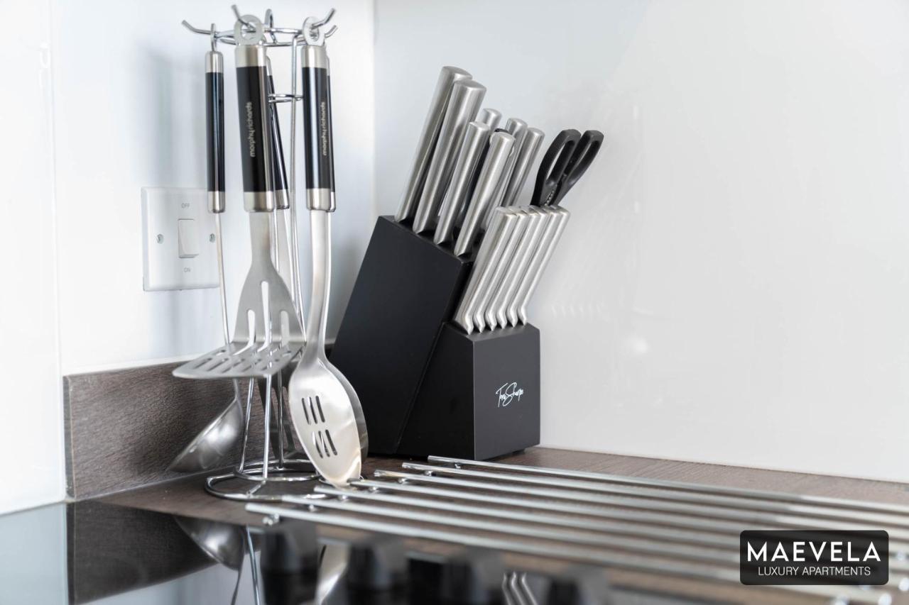 Maevela Apartments - Luxury Top Floor Penthouse - With Parking - 2 Bedroom New Build Apartment ✪ City Centre, Digbeth ✓ With Huge Patio Sliding Doors - City View - Rooftop Terrace - Ps4 & Smart Tv'S Birmingham Exterior foto