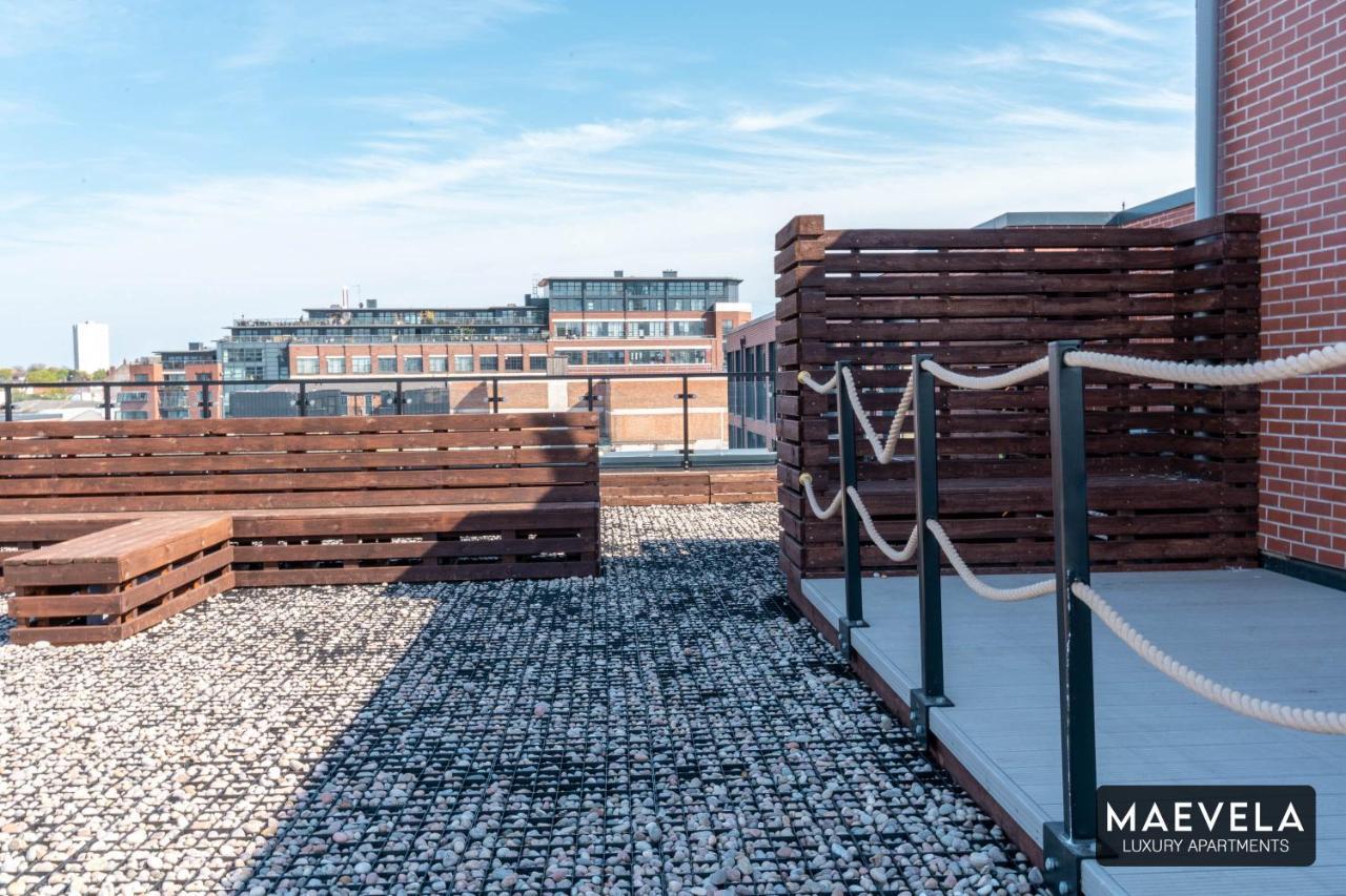 Maevela Apartments - Luxury Top Floor Penthouse - With Parking - 2 Bedroom New Build Apartment ✪ City Centre, Digbeth ✓ With Huge Patio Sliding Doors - City View - Rooftop Terrace - Ps4 & Smart Tv'S Birmingham Exterior foto